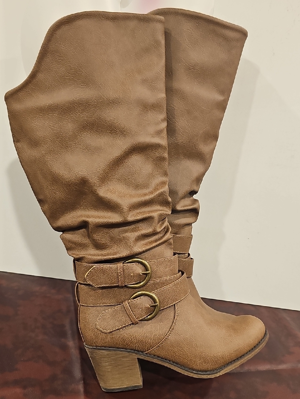 P Tan 004112 Boots Sz6.
